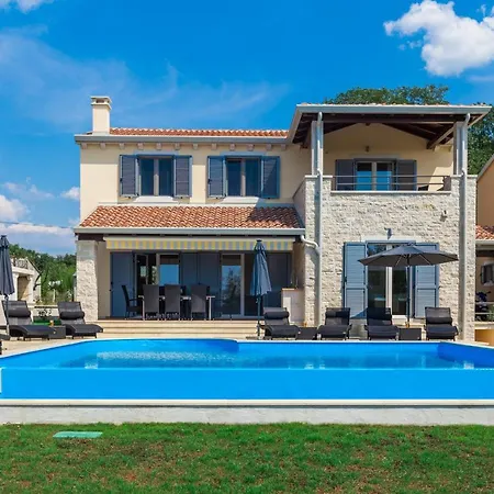 Elegant New Laura An With Private Pool In Porec Villa Kastelir