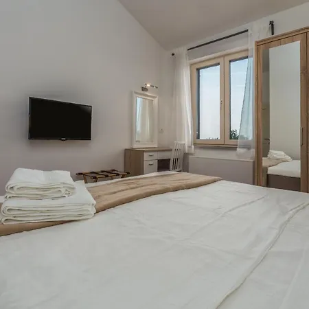 Elegant New Laura An With Private Pool In Porec Villa *