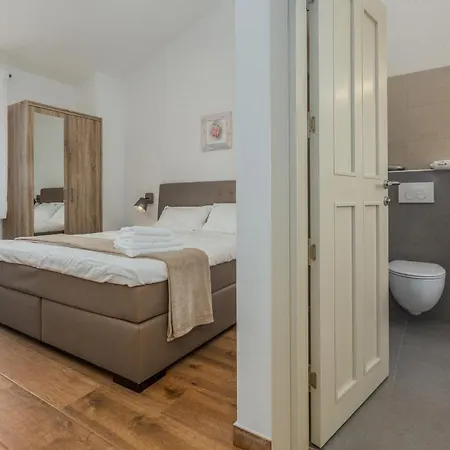 Elegant New Laura An With Private Pool In Porec Villa