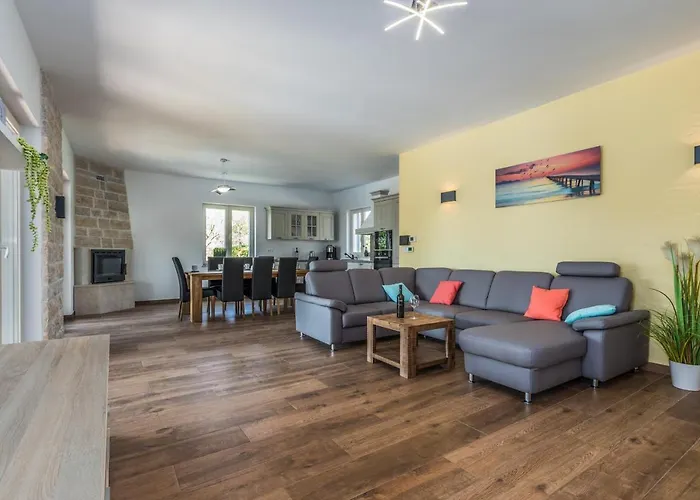 Elegant New Laura An With Private Pool In Porec * Kaštelir