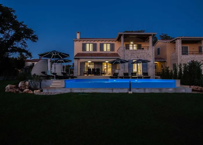 Elegant New Laura An With Private Pool In Porec Vila *