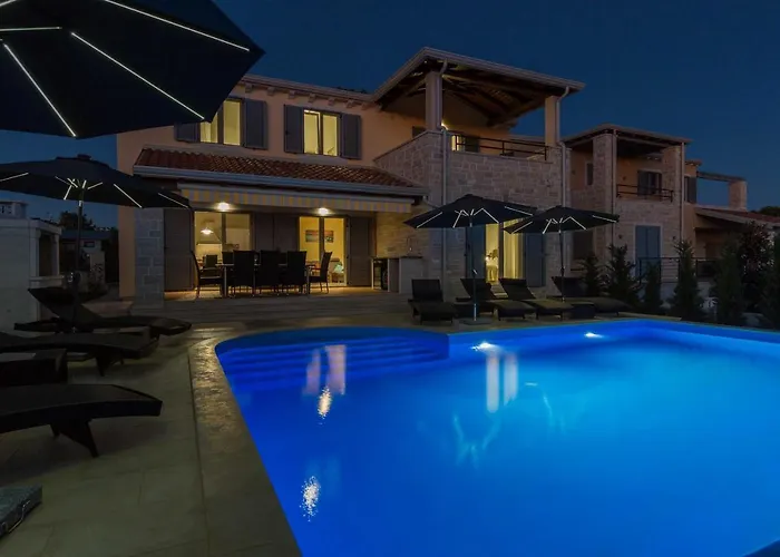 Vila Elegant New Laura An With Private Pool In Porec *