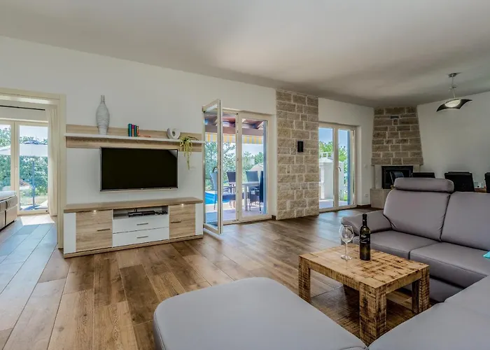 Elegant New Laura An With Private Pool In Porec Vila *