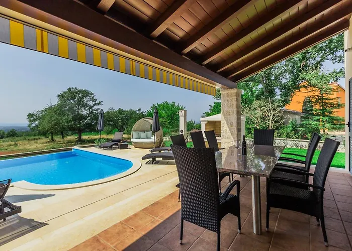 Vila Elegant New Laura An With Private Pool In Porec Kaštelir