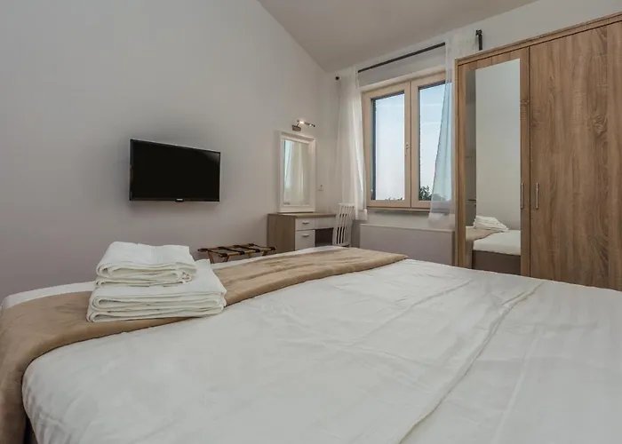 Elegant New Laura An With Private Pool In Porec Vila *