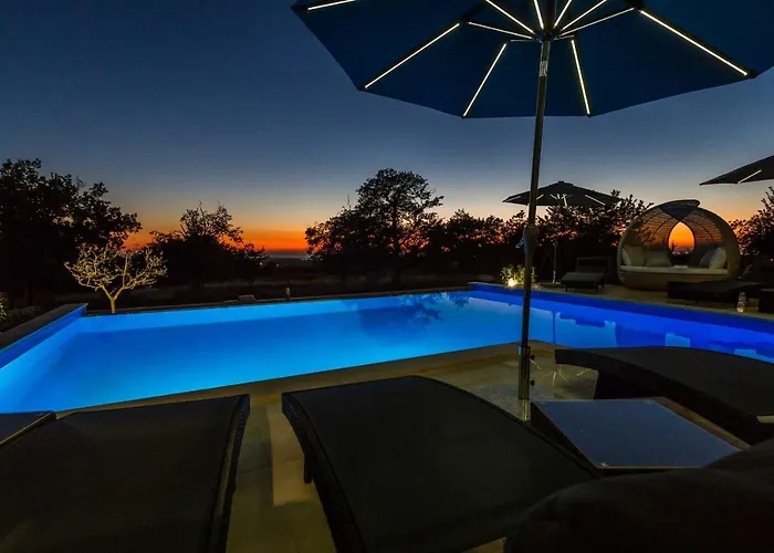 Vila Elegant New Laura An With Private Pool In Porec Kaštelir